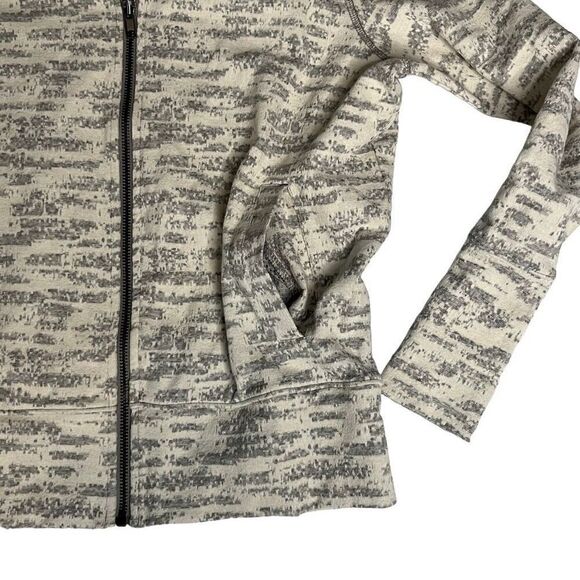 ZYIA Active Women's Cream and Gray Athletic Full Zip Sweater Size Small - Picture 3 of 8